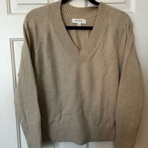 Banana Republic Factory Women's Large V-Neck Sweater- Sand